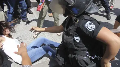 Tras la represión, Mayra Mendoza rompió el silencio y apuntó contra Morales Tras la represión, Mayra Mendoza rompió el silencio y apuntó contra Morales