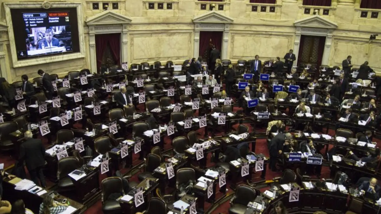 El FpV se retiró del Congreso en contra del proyecto de Ganancias