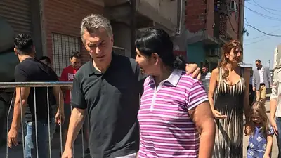 Un descuido de Macri reveló una nueva puesta en escena en Los Piletones Un descuido de Macri reveló una nueva puesta en escena en Los Piletones