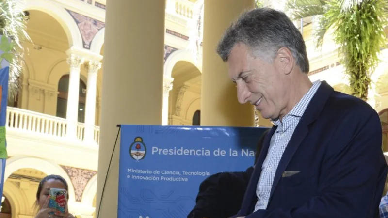 Macri vetó dos leyes fundamentales: una laboral y otra de protección de embarazos
