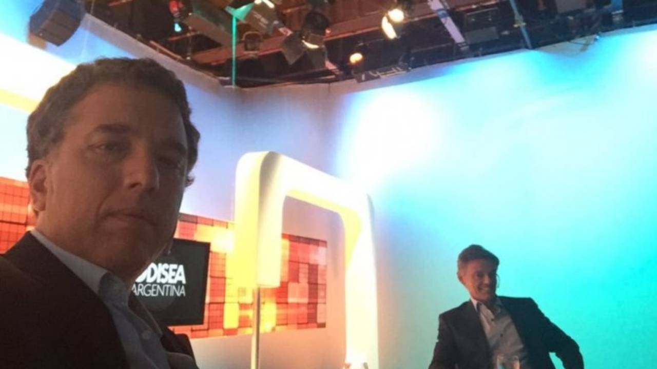 El nuevo ministro de Hacienda critica el empleo estatal pero tiene contrato en el Senado