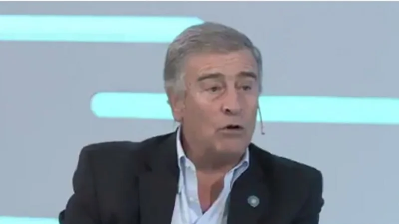Para Aguad, las FF.AA. fueron "estigmatizadas" en democracia