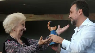 Así fue la entrega del "Premio Rodolfo Walsh" a Navarro: el discurso del periodista Así fue la entrega del "Premio Rodolfo Walsh" a Navarro: el discurso del periodista