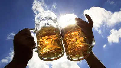 Por el nuevo impuesto del Gobierno, sube un 9% la cerveza y se perderán 9 mil puestos de trabajo Por el nuevo impuesto del Gobierno, sube un 9% la cerveza y se perderán 9 mil puestos de trabajo