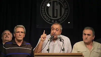 La CGT advirtió que irá al paro si Macri aplica el ajuste jubilatorio por DNU La CGT advirtió que irá al paro si Macri aplica el ajuste jubilatorio por DNU