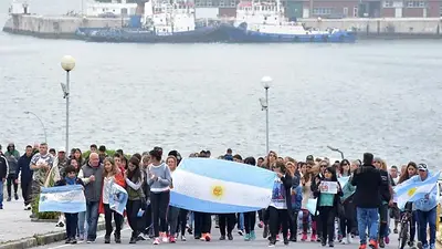 ARA San Juan: A un mes de la desaparición, familiares se manifestaron en Mar del Plata y Plaza de Mayo ARA San Juan: A un mes de la desaparición, familiares se manifestaron en Mar del Plata y Plaza de Mayo