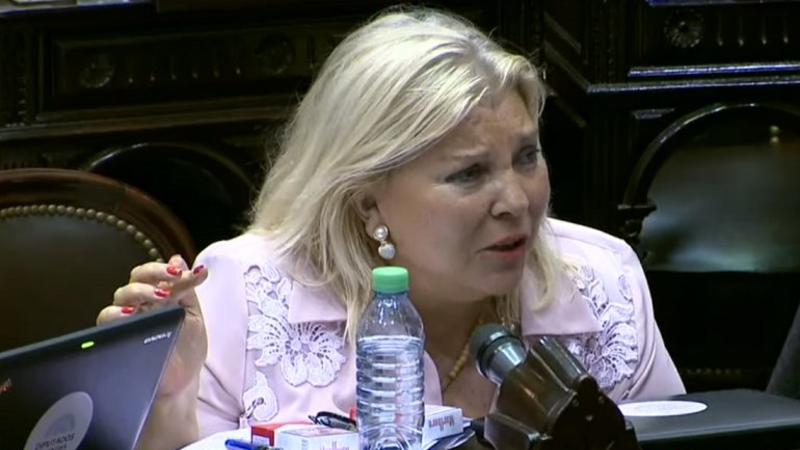 Elisa Carrió lanzó un desubicado comentario en medio de la sesión
