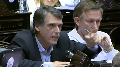 El mensaje de uno de los diputados que pactó con el Gobierno y que fue ovacionado por Cambiemos El mensaje de uno de los diputados que pactó con el Gobierno y que fue ovacionado por Cambiemos