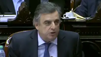 En un escueto mensaje, Negri no pudo defender la reforma previsional En un escueto mensaje, Negri no pudo defender la reforma previsional