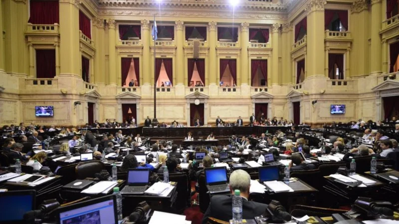 La sorpresiva lista de los diputados ausentes en la votación clave por la reforma previsional