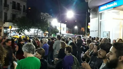 Convocan a un nuevo cacerolazo: a las 19hs en toda la Ciudad Convocan a un nuevo cacerolazo: a las 19hs en toda la Ciudad