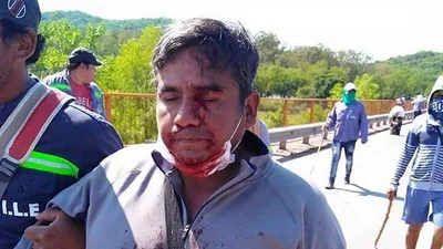 La policía de Gerardo Morales reprimió a trabajadores de Ingenio La Esperanza La policía de Gerardo Morales reprimió a trabajadores de Ingenio La Esperanza