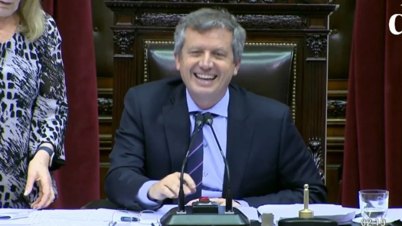 El chiste de Tailhade sobre el Whisky que hizo estallar de risa a Emilio Monzo