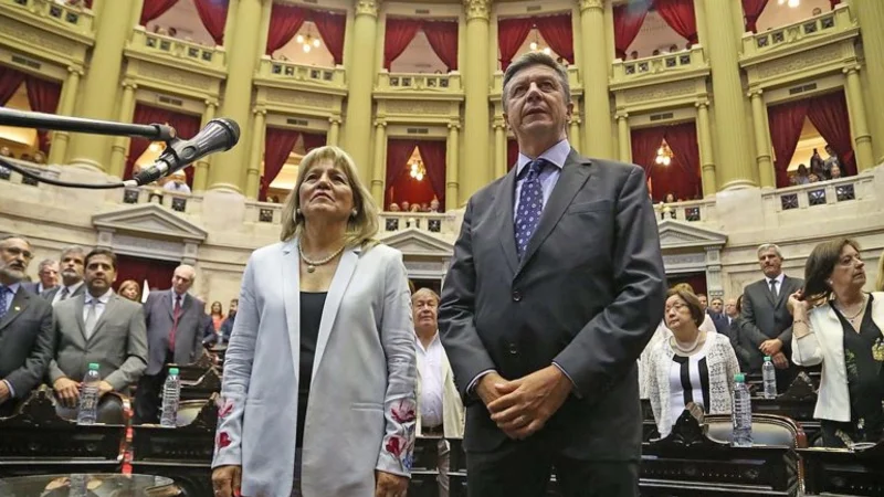 Una diputada reveló cómo un funcionario de Macri apretó a un gobernador para aprobar la ley contra los jubilados