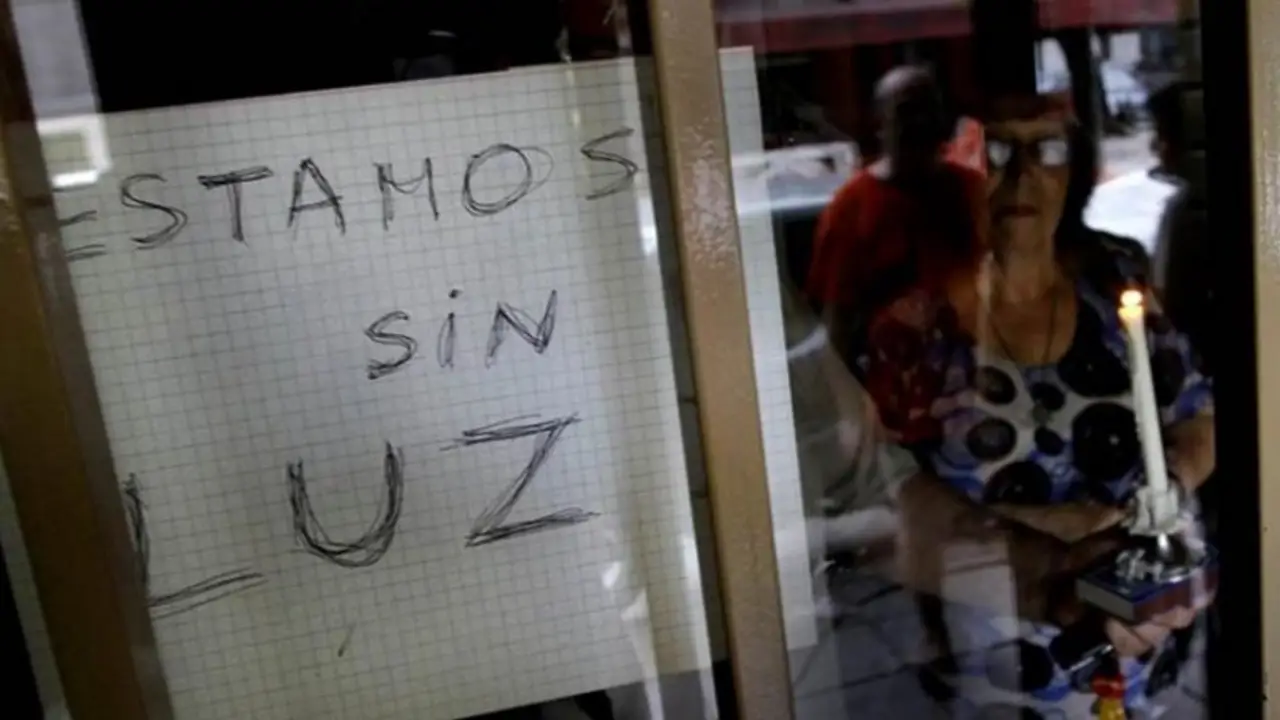 Seis mil familias pasaron navidad sin luz
