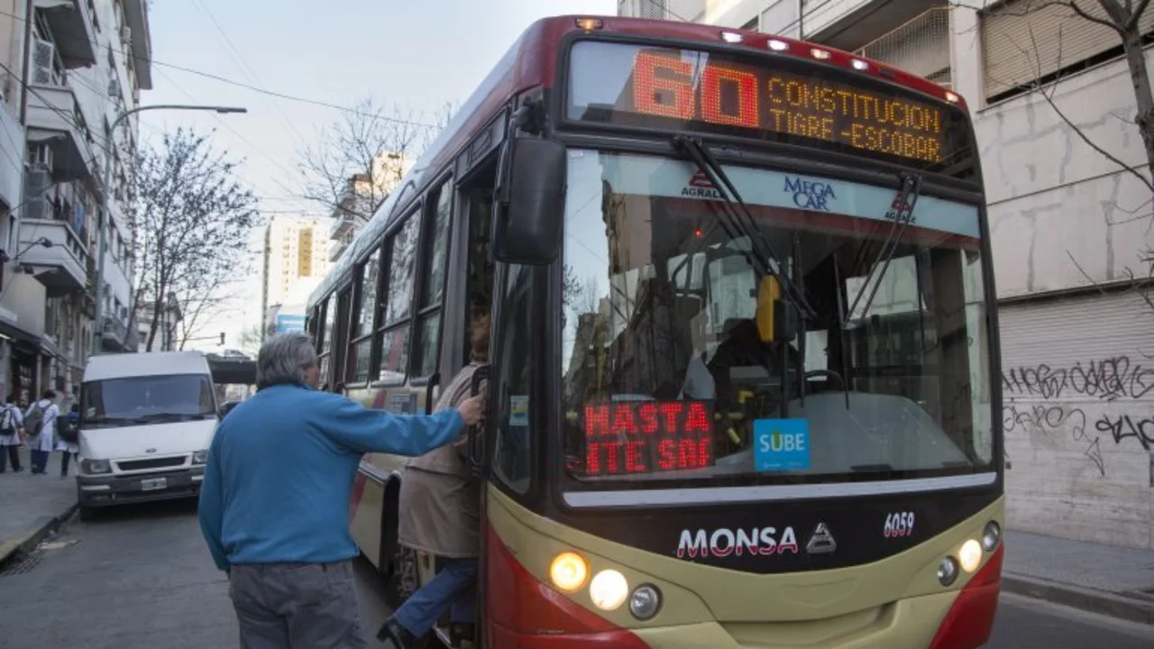 Cómo será el tarifazo en el transporte público que prepara el Gobierno