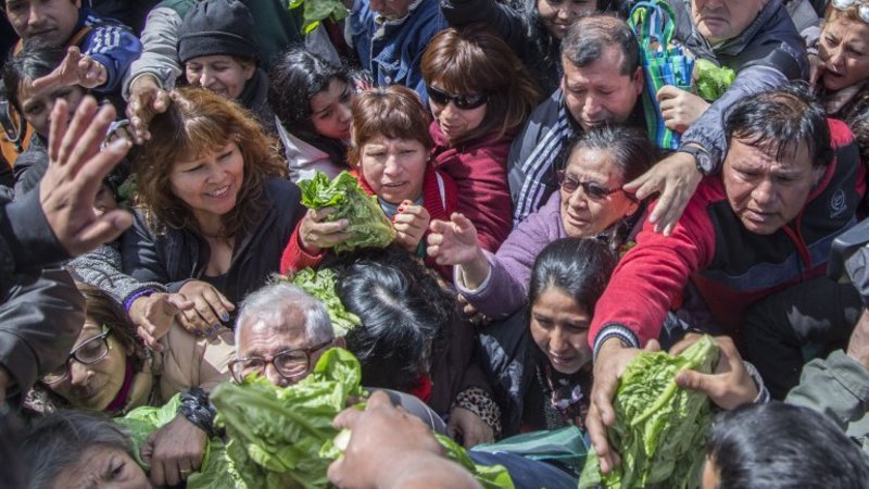 Preparan un "verdurazo" para ayudar a los jubilados por el recorte en sus jubilaciones