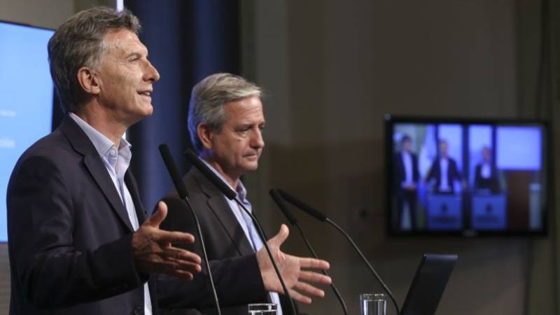 El ministerio de Modernización gasta casi $750 mil para hacer un deck en la terraza El ministerio de Modernización gasta casi $750 mil para hacer un deck en la terraza