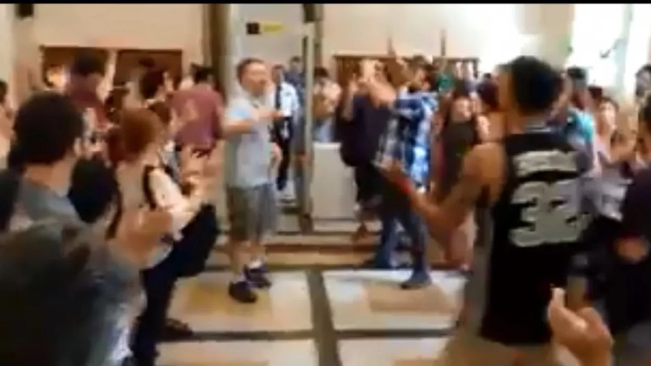 Trabajadores de TDA tomaron el CCK por el vaciamiento y los despidos