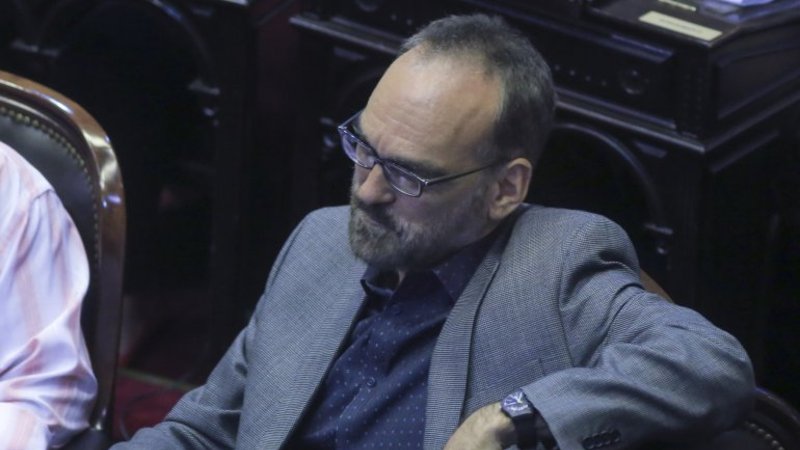Las desopilantes respuestas a un tuit lamentable de Fernando Iglesias