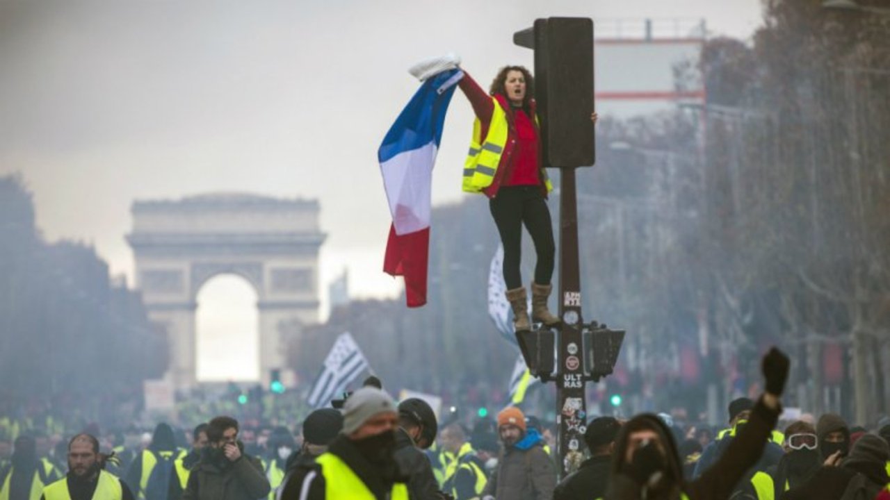 Francia y sus revueltas: los pobres tomaron las calles de Francia para quejarse