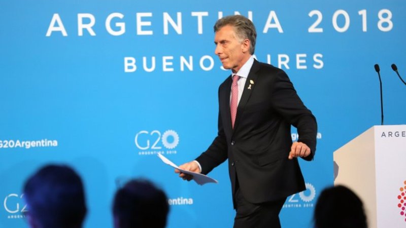Fútbol y G20: Macri logró que los Libertadores de América se revuelquen en sus tumbas