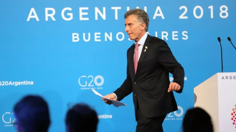 Fútbol y G20: Macri logró que los Libertadores de América se revuelquen en sus tumbas