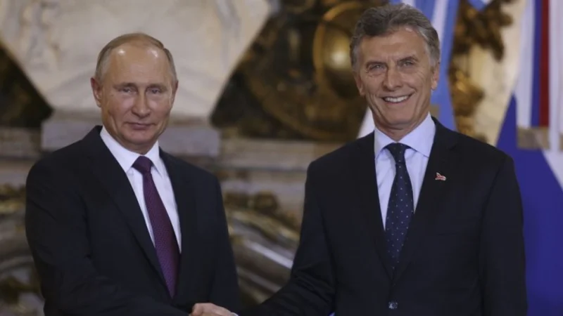 Macri hizo un chiste sobre un funcionario para hacer reír a Putin y no funcionó