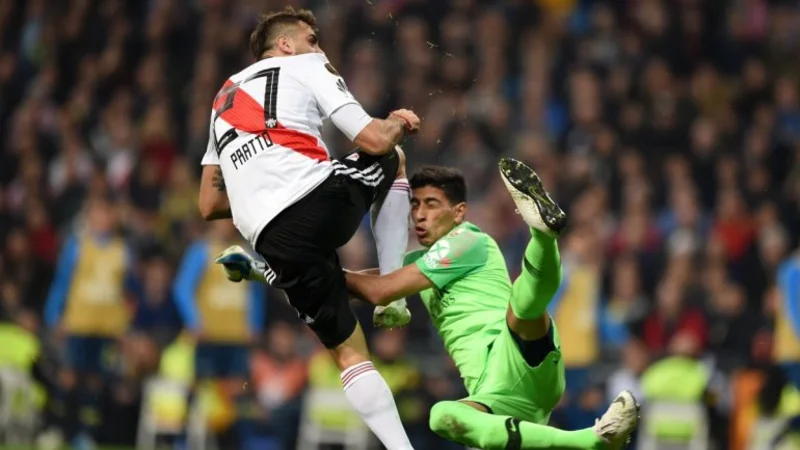 Polemica en la Superfinal | ¿Fue penal de Andrada a Pratto?