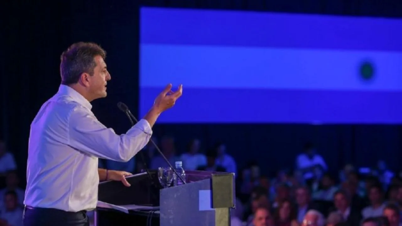 Sergio Massa: "Macri fracasó, lleva tres años nefastos"