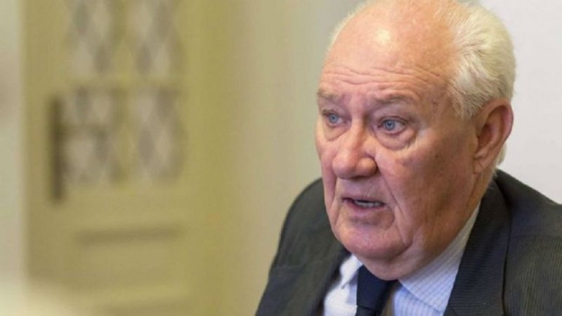 El titular de la AGN apuntado por contratar familiares