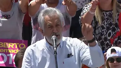 Con fortísimas críticas a Macri, Alberto Rodríguez Saá lanzó su candidatura Con fortísimas críticas a Macri, Alberto Rodríguez Saá lanzó su candidatura