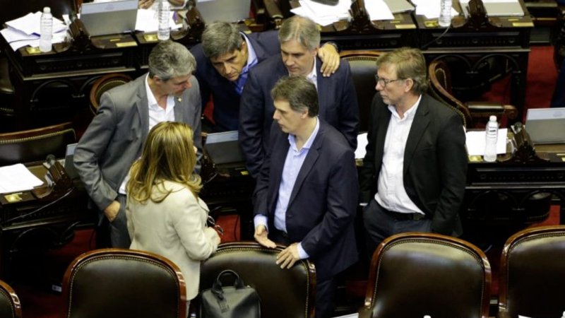 Avanza la conformación de un interbloque entre los espacios de Massa y los gobernadores