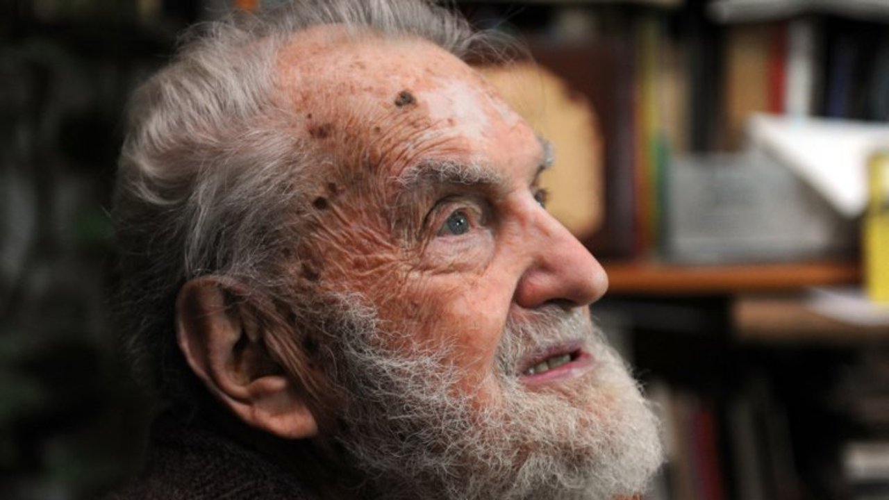 Tras su muerte, proponen que la calle Ramón Falcón se llame Osvaldo Bayer
