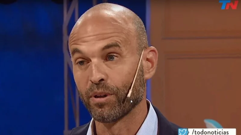 Dietrich rompió el silencio tras los aumentos con una desconcertante justificación