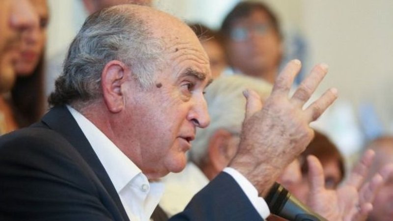 Oscar Parrilli denunció que los jueces tienen "una actitud sesgada" contra Cristina Kirchner 