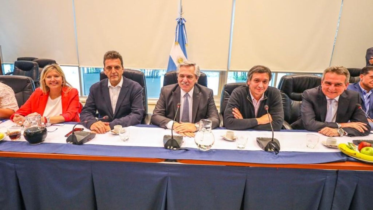 Alberto Fernández y Máximo Kirchner confirmaron la unidad del Frente de Todos en la Cámara de Diputados