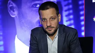 Rodrigo de la Serna visitó a Roberto Navarro y anticipó su nuevo espectáculo de música Rodrigo de la Serna visitó a Roberto Navarro y anticipó su nuevo espectáculo de música