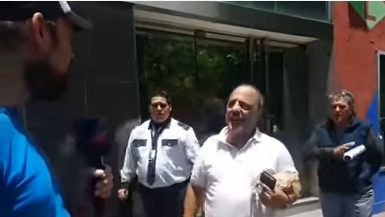 Periodista cruzó a Baby Etchecopar en la calle: "Dejá de mentirle a la gente"