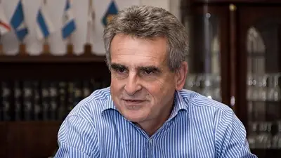 Agustín Rossi, sobre las rejas de la Plaza de Mayo: "La dirigencia ya no está alejada de la sociedad" Agustín Rossi, sobre las rejas de la Plaza de Mayo: "La dirigencia ya no está alejada de la sociedad"