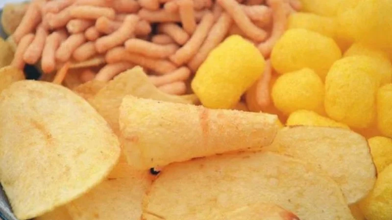 La Anmat prohibió la comercialización de varios snacks