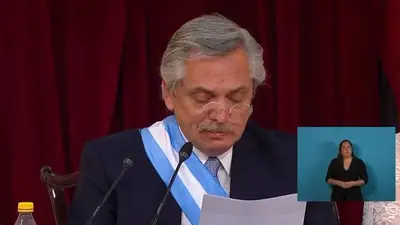 Alberto Fernández se emocionó al recordar a Néstor Kirchner en su asunción como Presidente Alberto Fernández se emocionó al recordar a Néstor Kirchner en su asunción como Presidente