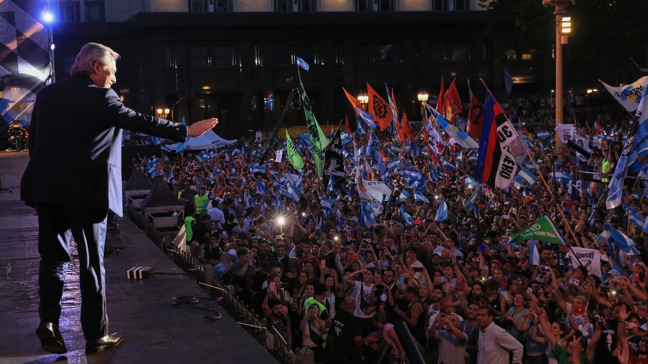 Alberto Fernández desde Plaza de Mayo: "Escuchamos decir que nosotros no volvíamos más, pero volvimos y vamos a ser mejores"