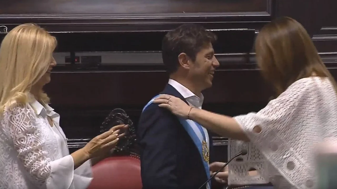"Por la patria y el pueblo de la Provincia": así juró Axel Kicillof como gobernador de la provincia de Buenos Aires