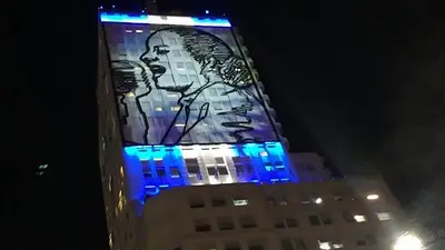 La imagen de Evita en Desarrollo Social vuelve a iluminarse esta noche La imagen de Evita en Desarrollo Social vuelve a iluminarse esta noche