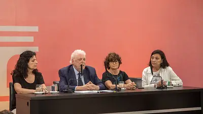 Ginés González García aseguró que el protocolo de Interrupción Legal del Embarazo "no es para ganar votos sino para cumplir la ley" Ginés González García aseguró que el protocolo de Interrupción Legal del Embarazo "no es para ganar votos sino para cumplir la ley"