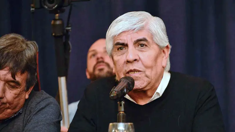 Camioneros y empresas de Transporte acordaron un bono de $20 mil