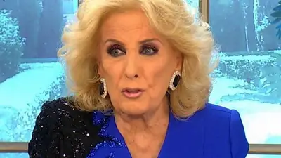 El inesperado momento que vivió Mirtha Legrand en vivo: se le cortó la luz El inesperado momento que vivió Mirtha Legrand en vivo: se le cortó la luz