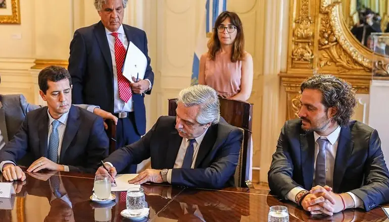 Ya rige la ley de emergencia pública: dólar, retenciones, jubilaciones y tarifas