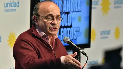 Moreau estalló contra los radicales que piden echar a Evo Morales Moreau estalló contra los radicales que piden echar a Evo Morales